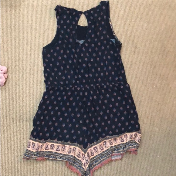 Cute boho floral romper tassels and keyhole back - Picture 3 of 5